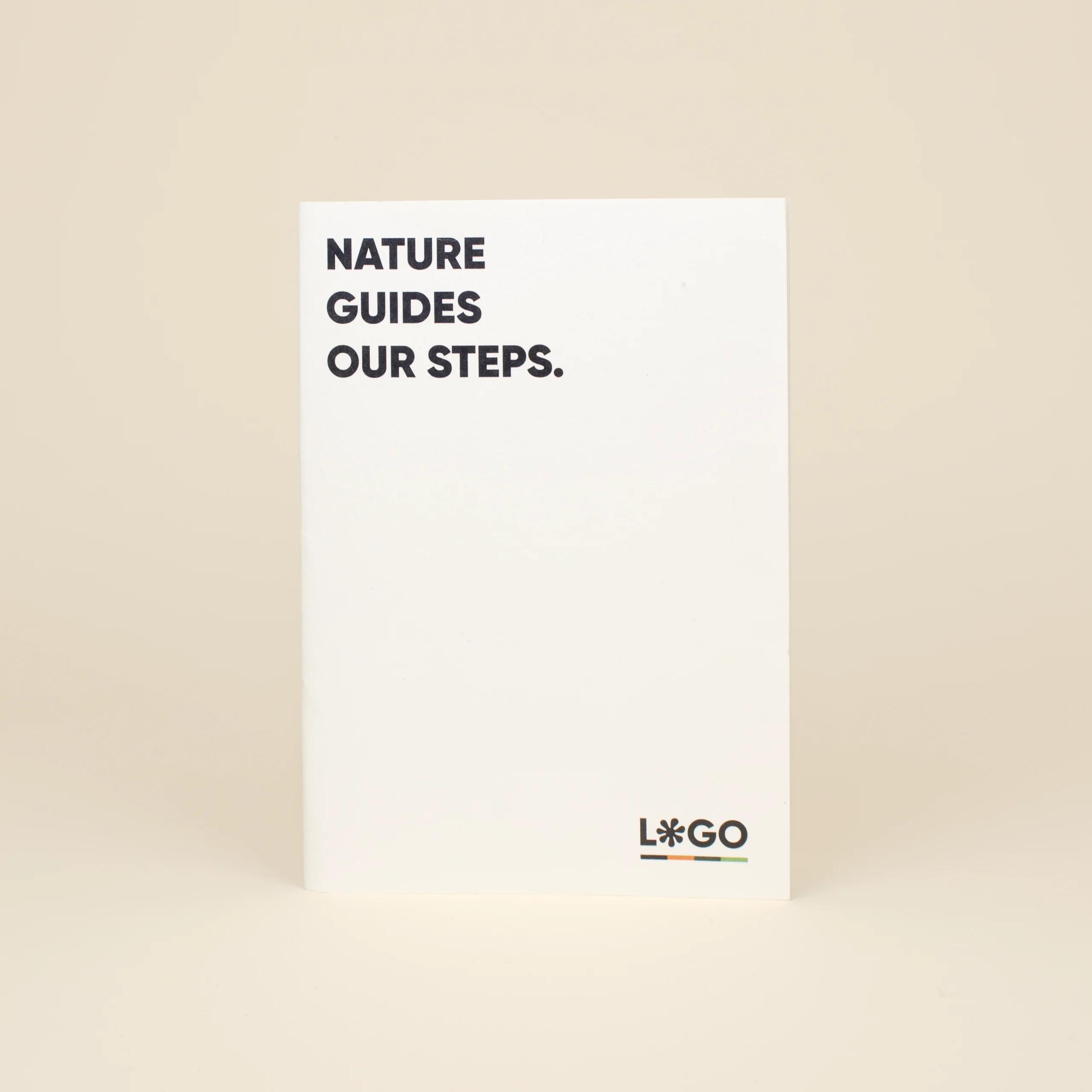 CRUDO: Cuaderno eco con portada de residuos reciclados. Personalizado en portada y contraportada a todo color.