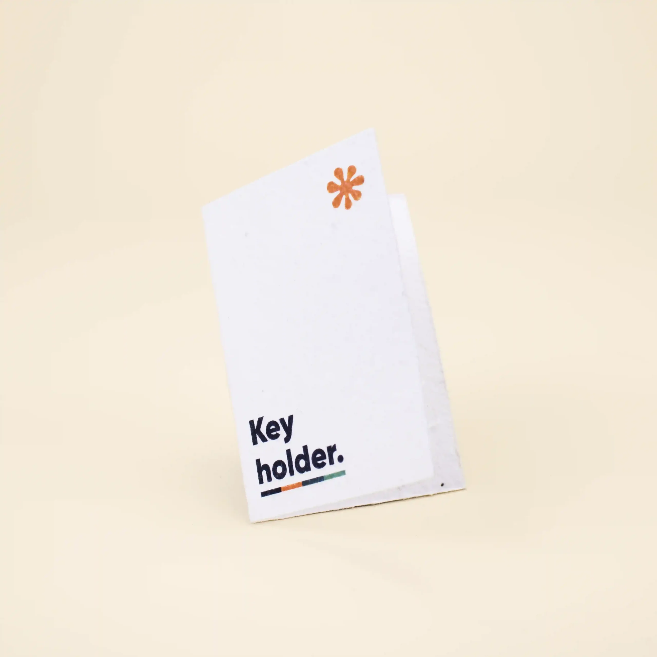 [002118] PAPEL PLANTABLE: KARTE  Porta llaves de hotel en díptico. Impresión a todo color