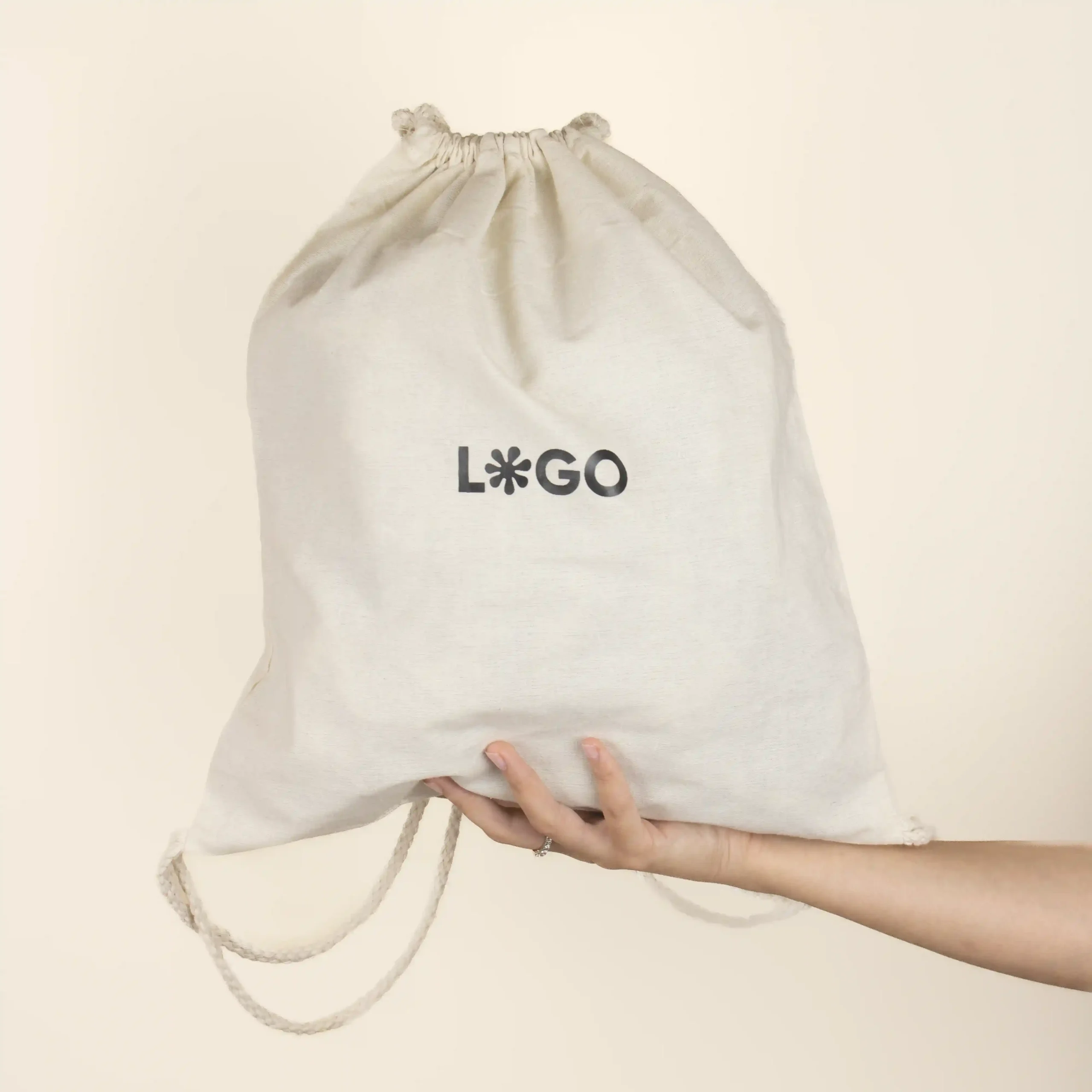 LACCI: Mochila de cuerdas tipo saco